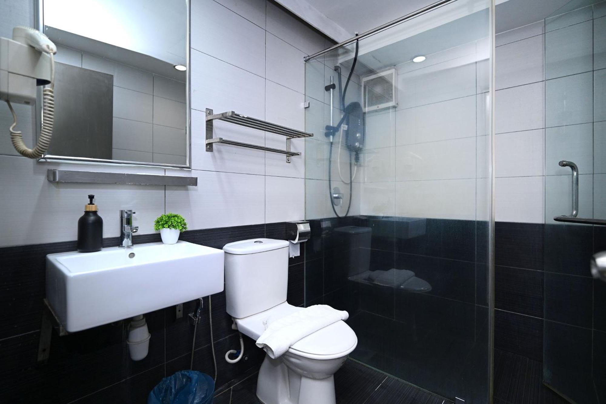 Kingston Hotel 6 - Changkat, Bukit Bintang كوالالمبور المظهر الخارجي الصورة